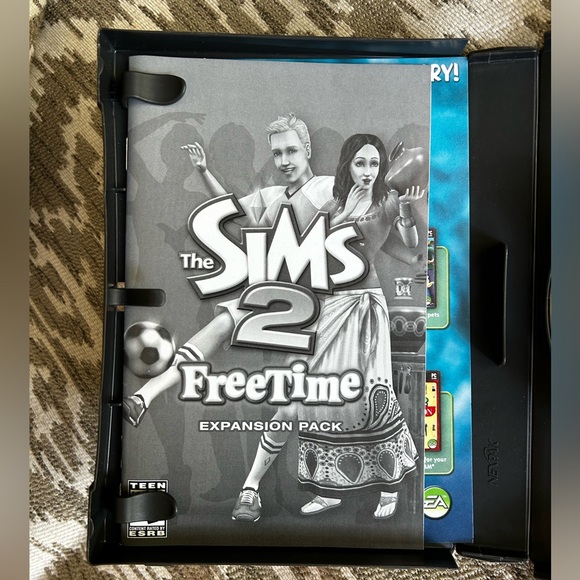 The Sims 2 Freetime PC Game Complete 2008 Expansion - Picture 5 of 6